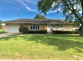 299 E 6th St, Herscher, IL 60941