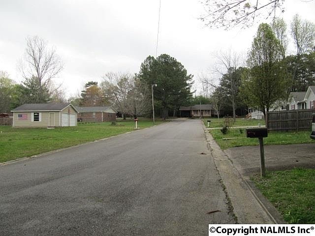 2nd image of 327 Reedy Cir