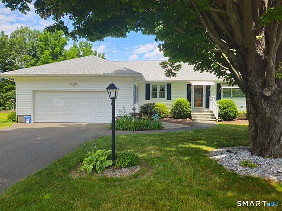 3rd image of 25 Baldwin Drive