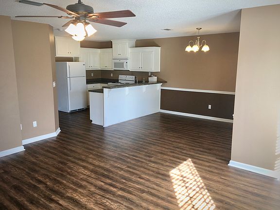 2nd image of 101 Thistlewood Dr