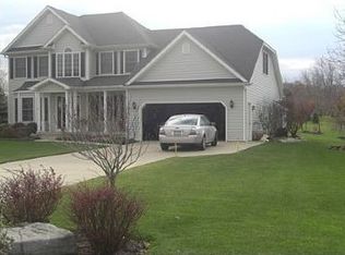 19 Chisholm Trl, Orchard Park, NY 14127