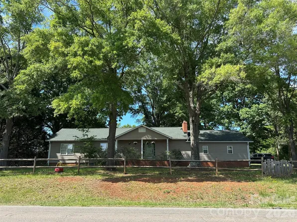 170 Scotts Creek Rd, Statesville, NC 28625