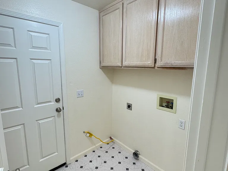 131 William Cir — Photo 17