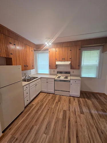 109 Pleasant St Photo 1