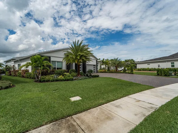 10822 Stellar Circle, Palm Beach Gardens, FL 33412