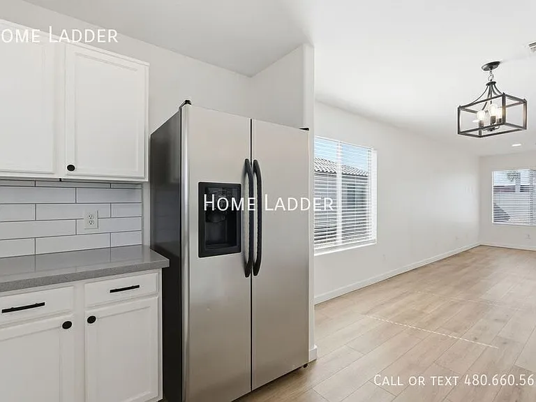 16030 W Woodlands Ave — Photo 10
