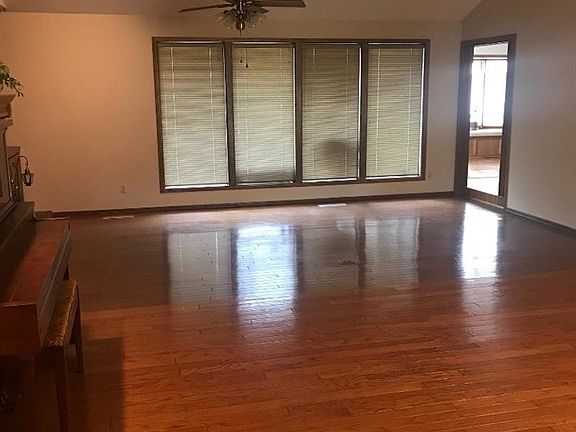 4th image of 1420 Quail Creek Dr