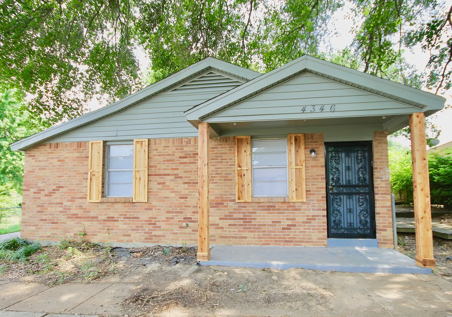 Beautiful Home For Rent | Now Taking Applications — Photo 1