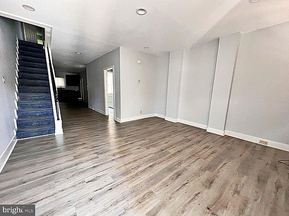 2nd image of 1829 W 4th St