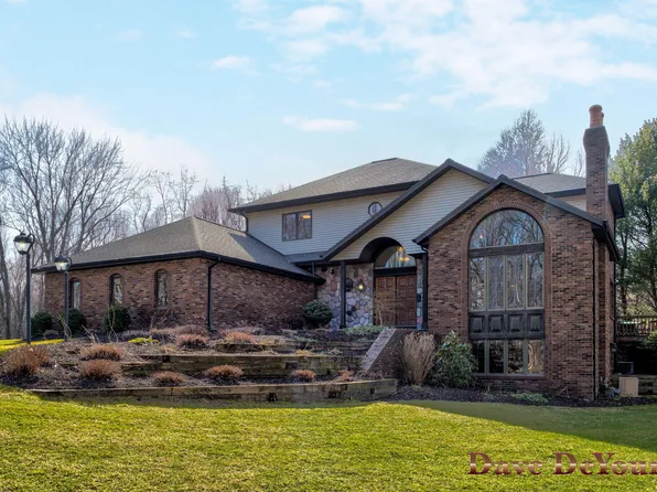 1256 W Lakewood Blvd, Holland, MI 49424