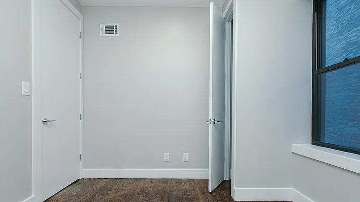 Rented by Nooklyn NYC LLC | media 23