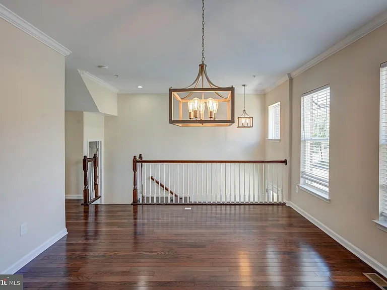 7827 Crystal Brook Way — Photo 6
