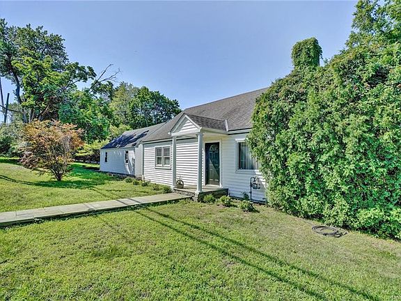 2nd image of 15 Paulding Ave