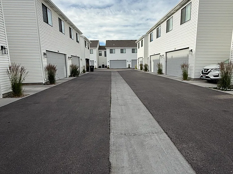 1389 Remington Trl — Photo 23