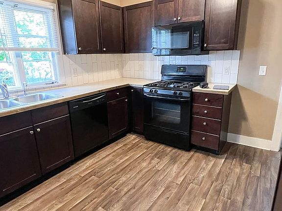 4th image of 1247 Sherman St SE