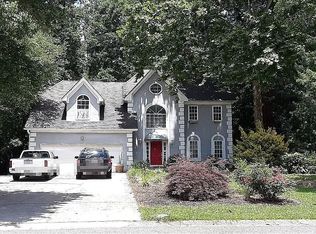 1581 Green Oak Cir, Lawrenceville, GA 30043