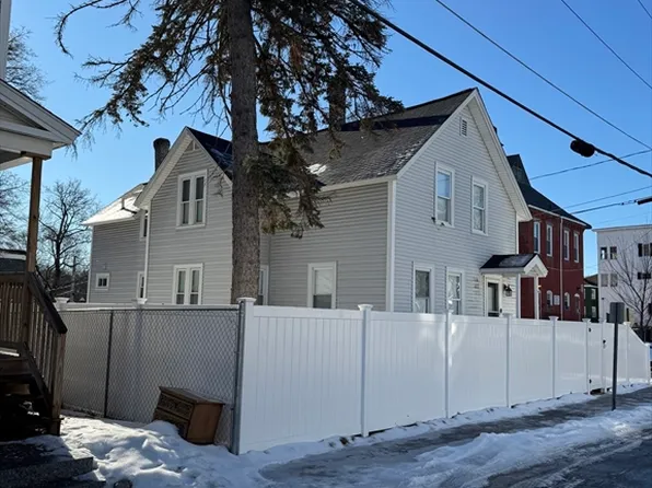 92 Maverick St, Fitchburg, MA 01420