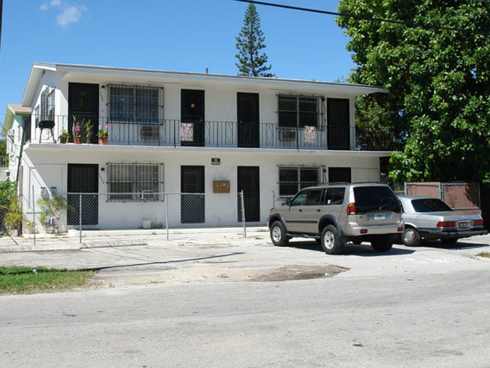 1st image of 7520 NE Miami Ct #7526