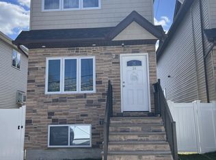 36 Dixon Ave, Staten Island, NY 10302