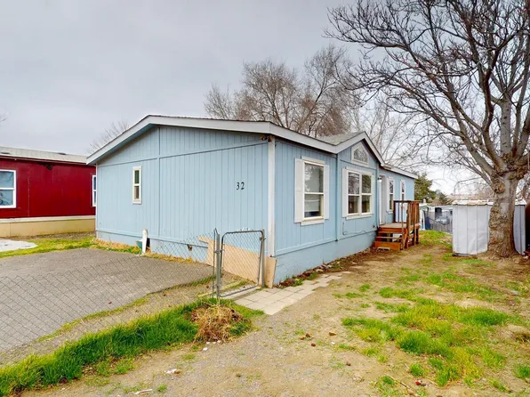 2906 W 7th Ave Trailer 32, Kennewick, WA 99336