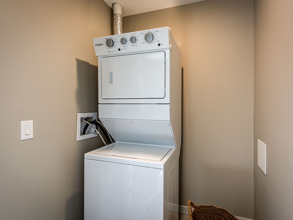 1st image of 10512 121st St NW #2B-1Ba-732Sqft