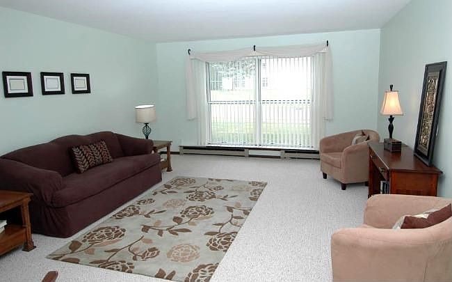 1st image of 2101 Chateau Ct