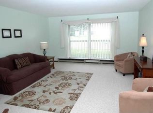 2101 Chateau Ct, Grafton, WI 53024