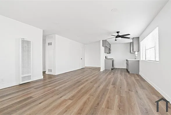 525 W 8th St #201 — Photo 16