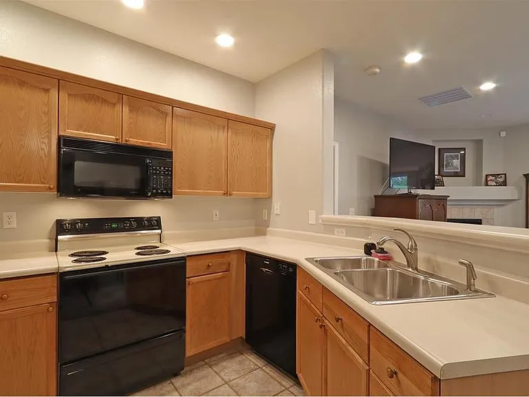 7415 S Alkire St #204 — Photo 4