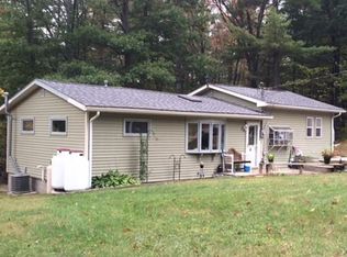 26 Reid Rd, Douglas, MA 01516