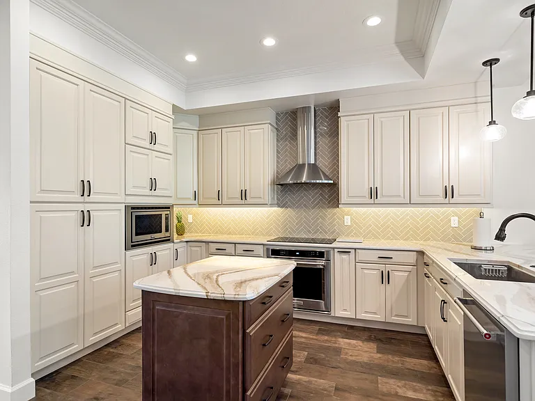 12649 Oak Hollow Ct — Photo 14