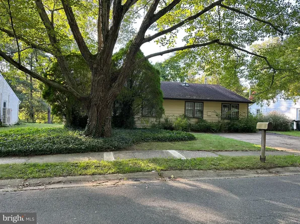 706 Brook Dr, Newark, DE 19713