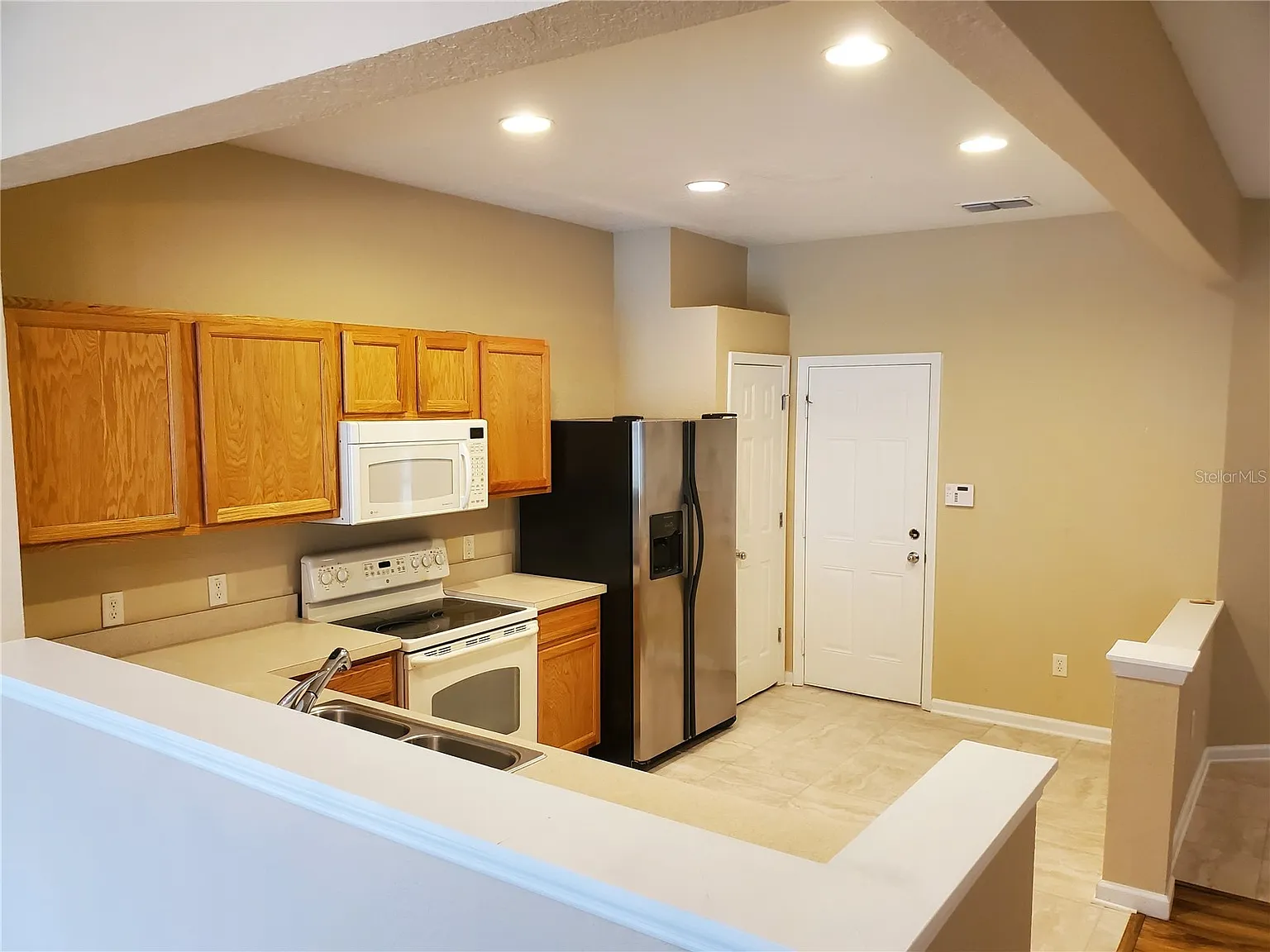 4233 Southwest 50th Circle - 1 — Photo 2