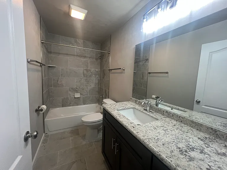23004 NW 184th Rd — Photo 16