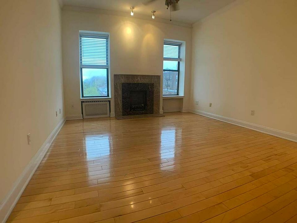 1st image of 742 Saint Nicholas Ave APT 22
