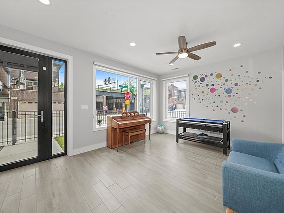 3rd image of 3201 S Stewart Ave