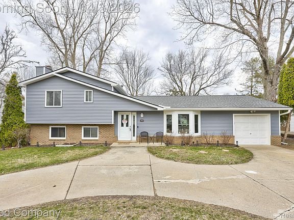 3rd image of 193 Linhart St