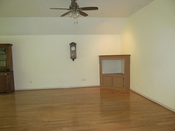 3rd image of 6317 Penny Ln