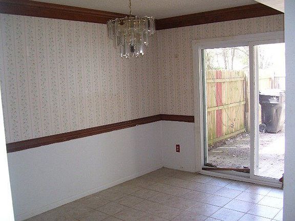 3rd image of 1243 Glyndon Dr