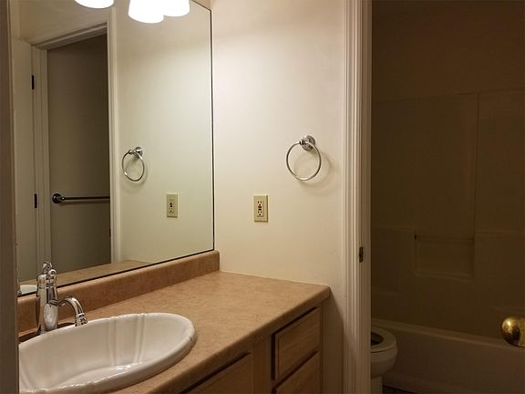 2nd image of 210 S Yellowstone Ave APT D