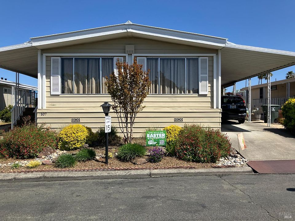 2nd image of 107 Estrella Drive