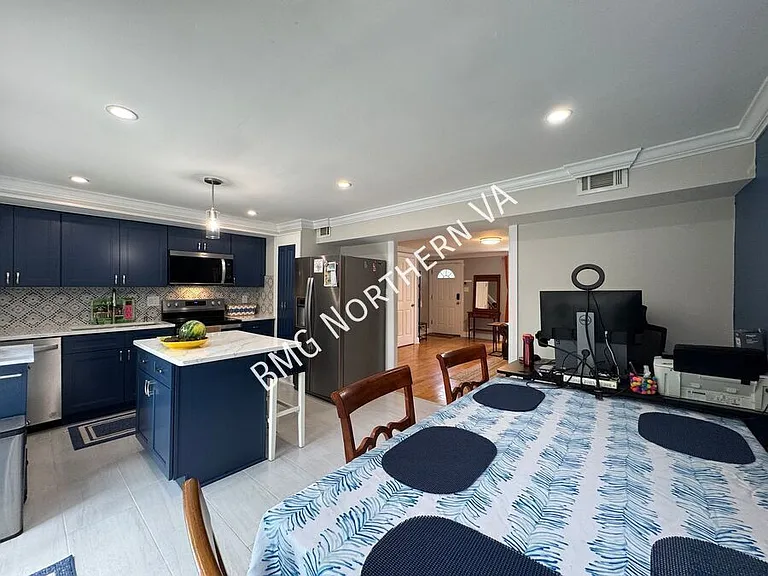 1304 Dulles Pl — Photo 9