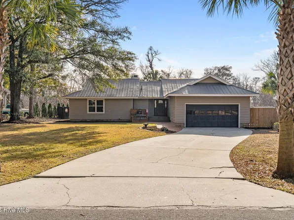 165 Gooseneck Road W, Rocky Point, NC 28457