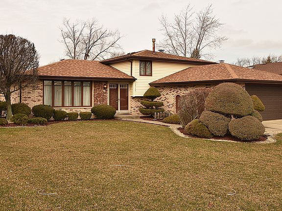 2nd image of 12144 Meadowland Dr