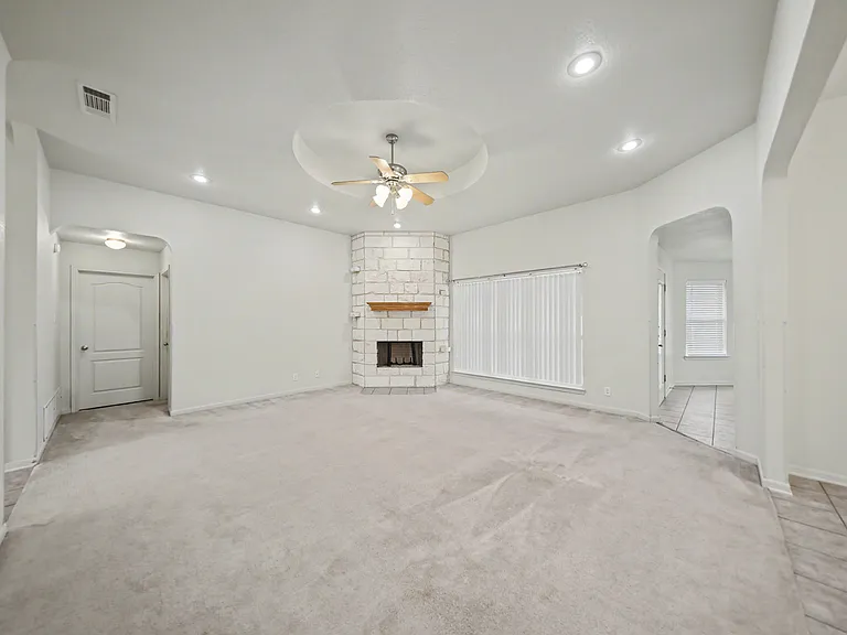 2806 Hydrangea Ave — Photo 9