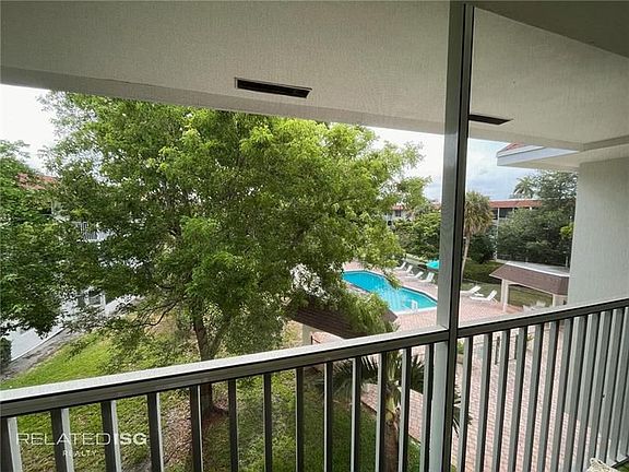 3rd image of 4025 N Federal Hwy APT 116A