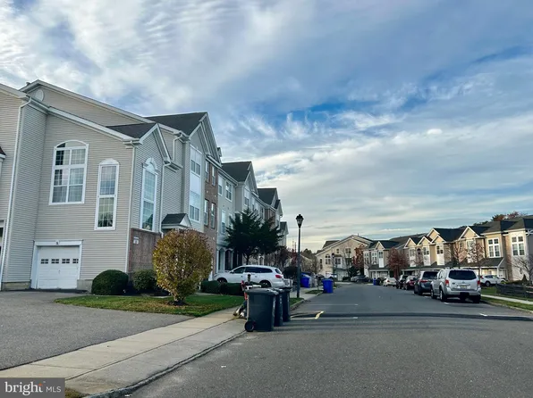 5 Bryce Ln, Manahawkin, NJ 08050