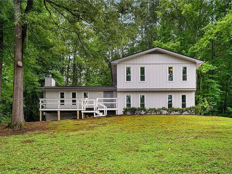 3260 Creek Hollow Dr — Photo 1