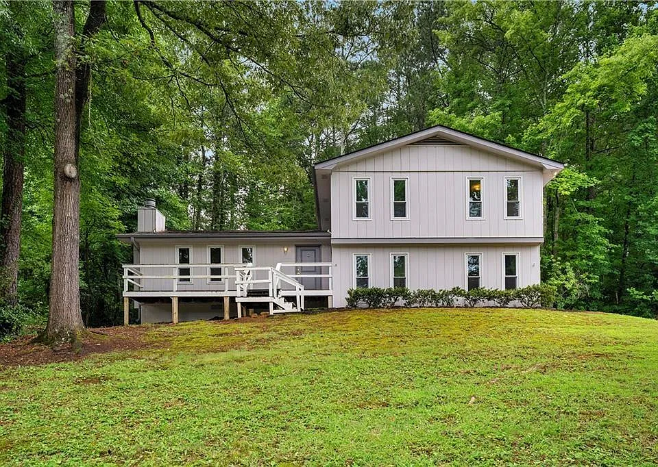 3260 Creek Hollow Dr