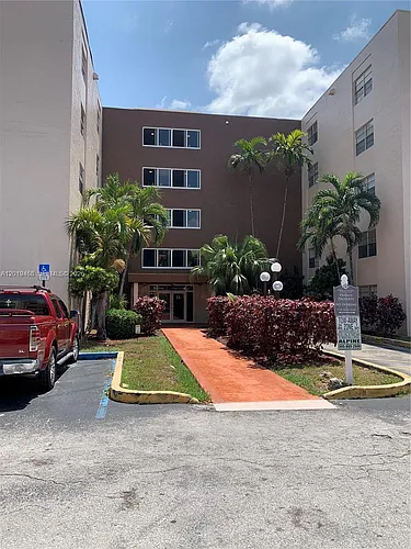 6950 Miami Gardens Dr #2211 Photo 1
